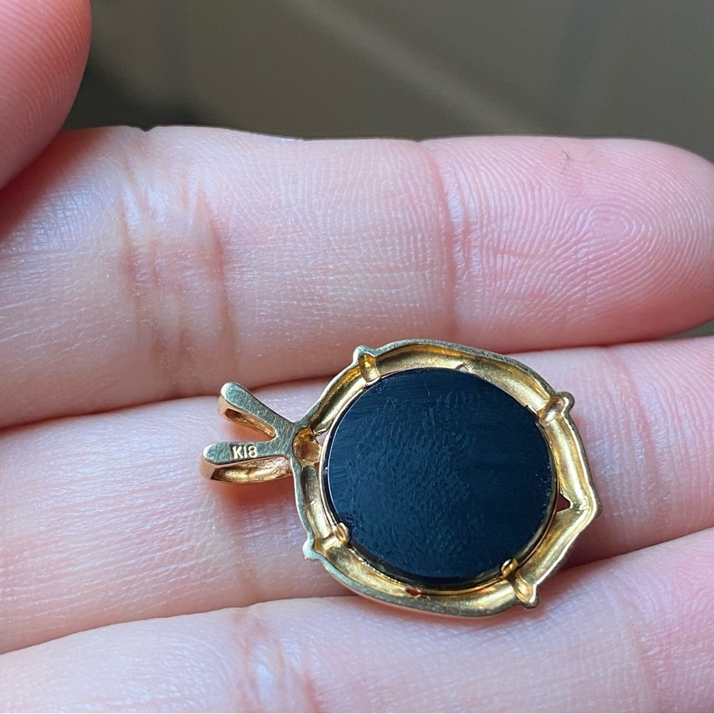 Rare Antique 18K YG Onyx And Carved Agate Cameo Pendant - Picture 2 of 9